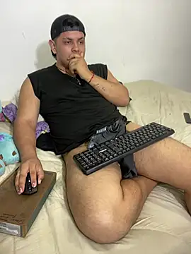 boy_jasson Adlı Modelin Canlı XXX Sohbeti