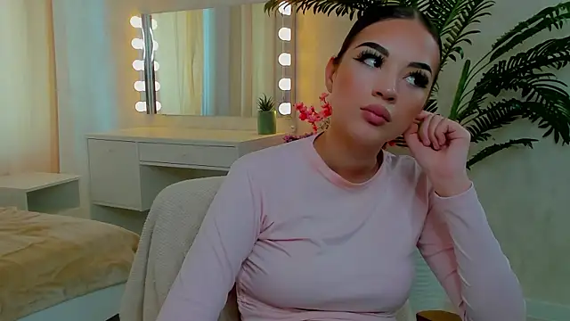 NormanDaleyn Live XXX chat