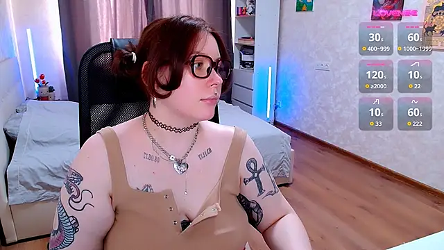ur_geekgirl's Live XXX Chat