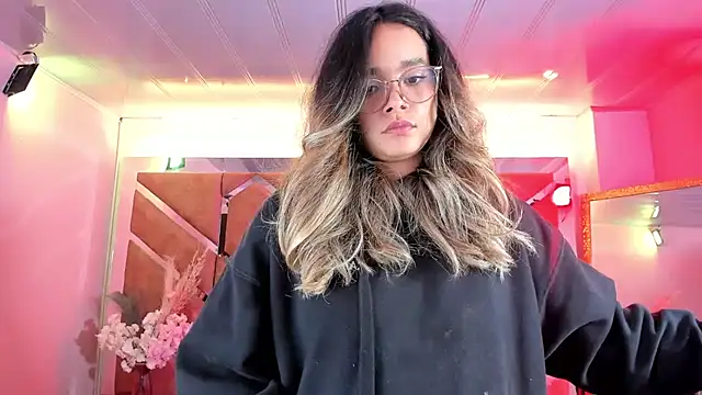 Chat +18 de Olivia_Fox69 ao vivo