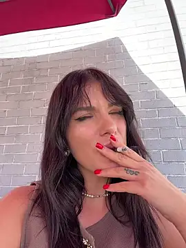 RaniaSnow Chat XXX in diretta