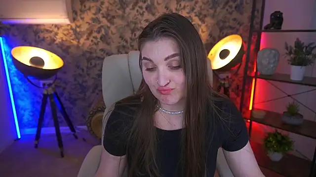 צ'אט XXX בשידור חי של EmmyCharmm