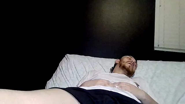 XXX chat uživo modela Mikecloudyhawk