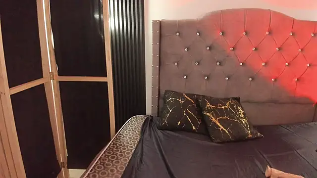 Chat XXX ao vivo de Scarbadgirl_