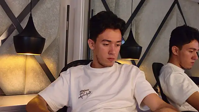 Онлайн  чат XXX Austin_Reeds_