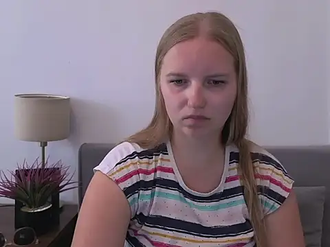 RoseTeacherX's Live XXX Chat