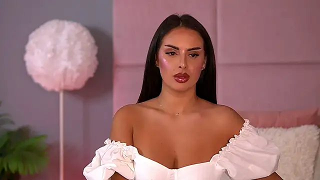 AlmaLuv's Live XXX Chat