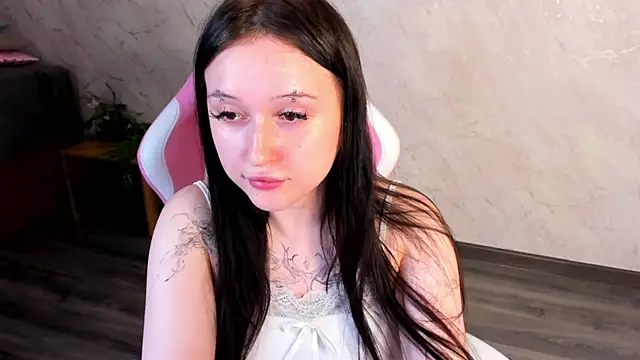 Emma-Blissa's Live XXX Chat
