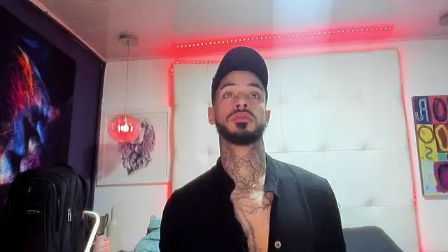 VinzenzRizzo's Live XXX Chat