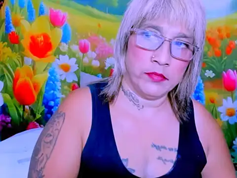 indianroxy: απευθείας συνομιλία ΧΧΧ