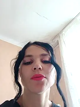 Lilia377 Adlı Modelin Canlı XXX Sohbeti