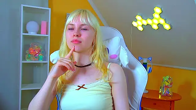 HannahHollis XXX чат на живо