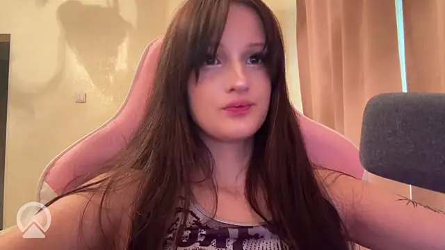 Chat XXX en directo de YunaVelour
