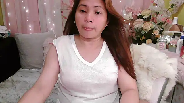 دردشة OhmyPinay الجنسية المباشرة