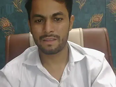 StubborndesiboyのライブXXXチャット