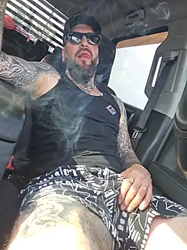 Beardedtattood live XXX chat