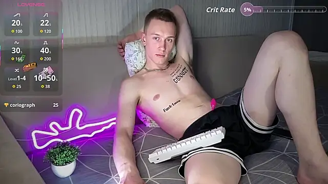 Show modela Travis_Gracile na web-kameri