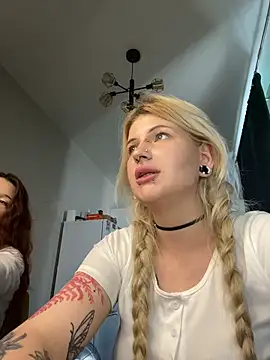Czat XXX na żywo – DriveThruCiri