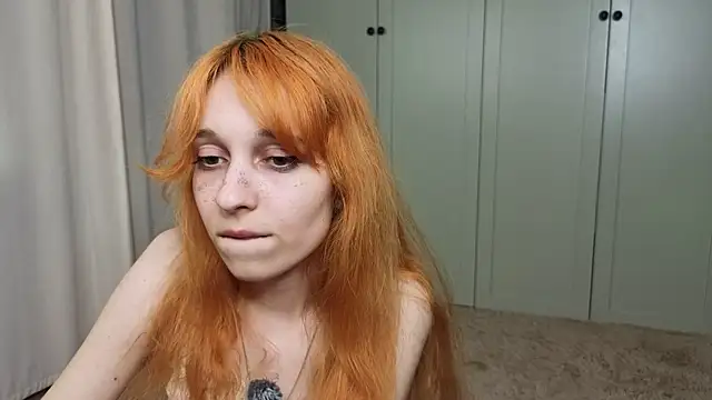 tgirlfoxy – Naživo XXX chat