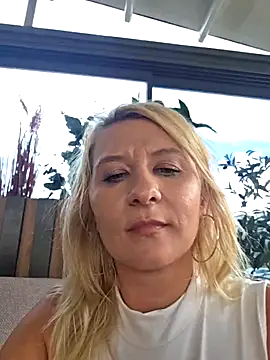 KaylinJan Chat XXX in diretta