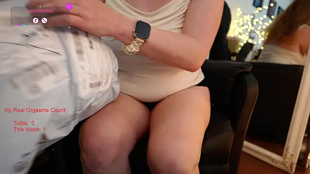 XXX chat uživo modela GingerAleMILF
