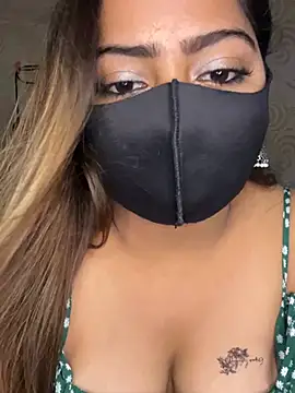 Онлайн чат XXX SassyMahimaQueen