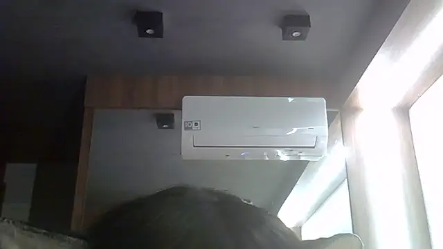 Chat XXX ao vivo de SkinnyKitten