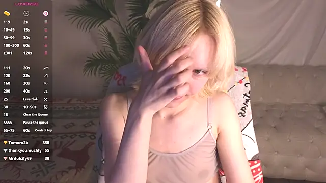 XXX chat uživo modela holyedward