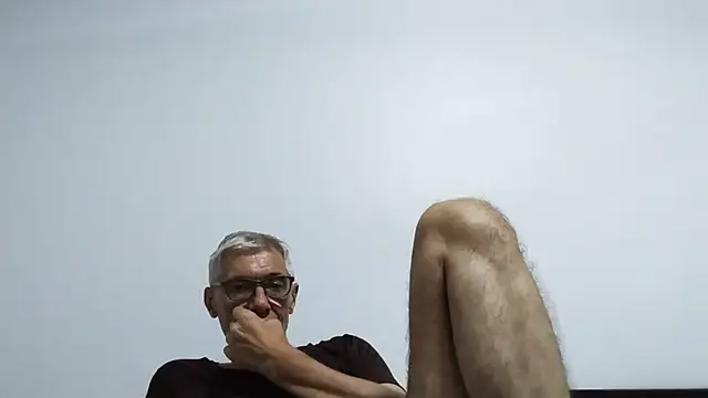 Chatroom XXX en direct de BIGUNCUTHARDCOCK