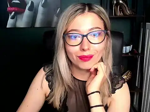 loveHeidi's Live XXX Chat