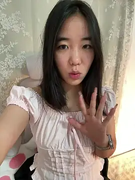 lucy2027's Live XXX Chat