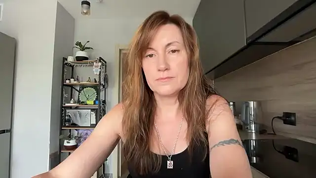 Chat +18 de jainesummer ao vivo