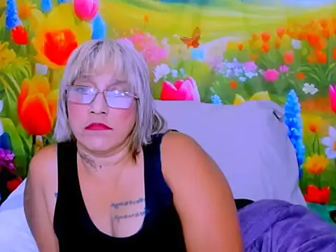 Živý XXX chat indianroxy