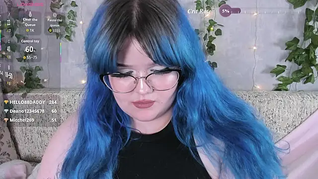 دردشة _CandyM1lky_ الجنسية المباشرة