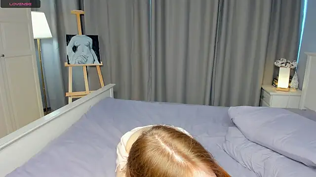 Chat XXX en directo de LavenderMitten
