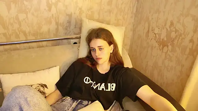 LilaClever Chat XXX in diretta