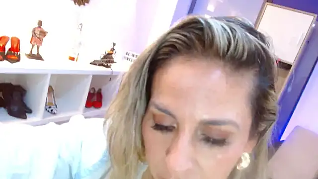 DianaPearls Adlı Modelin Canlı XXX Sohbeti