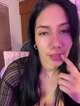 ArianaReynoldss 现场XXX聊天
