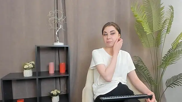 LauraleeSadiqのライブXXXチャット