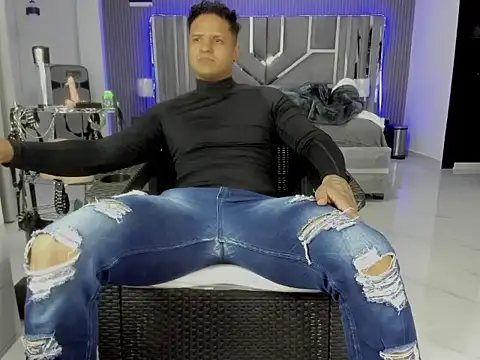 master_leather লাইভ XXX চ্যাট