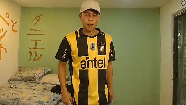 danielitopapuu Adlı Modelin Canlı XXX Sohbeti