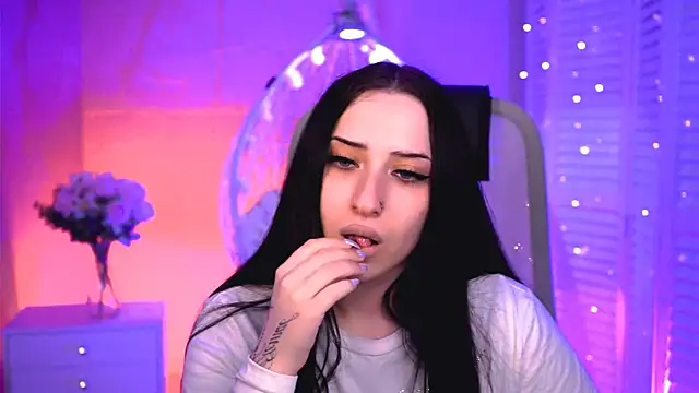 צ'אט XXX בשידור חי של MonicaLowes