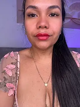 دردشة NoahJade الجنسية المباشرة