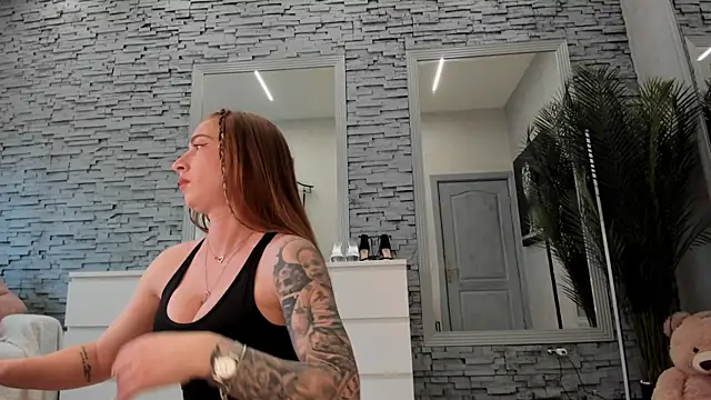 Reina_Cummings: онлайн-секс-чат
