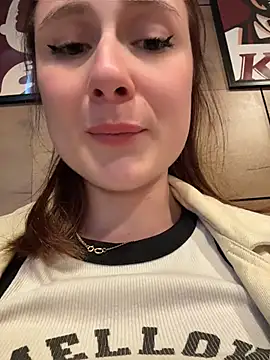 Онлайн чат XXX Dina_Tease