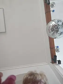 Catababa67's Live XXX Chat