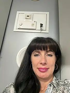 LadyLuxLover's Live XXX Chat