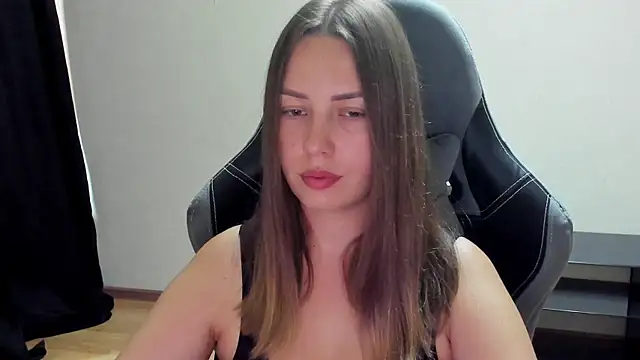Онлайн чат XXX Mia_shy1