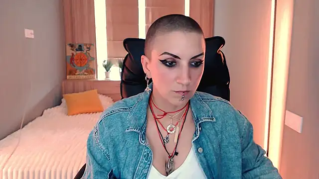 צ'אט XXX בשידור חי של Sweet-n-Strong
