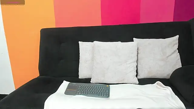 Rowan_Cley Live XXX-chat